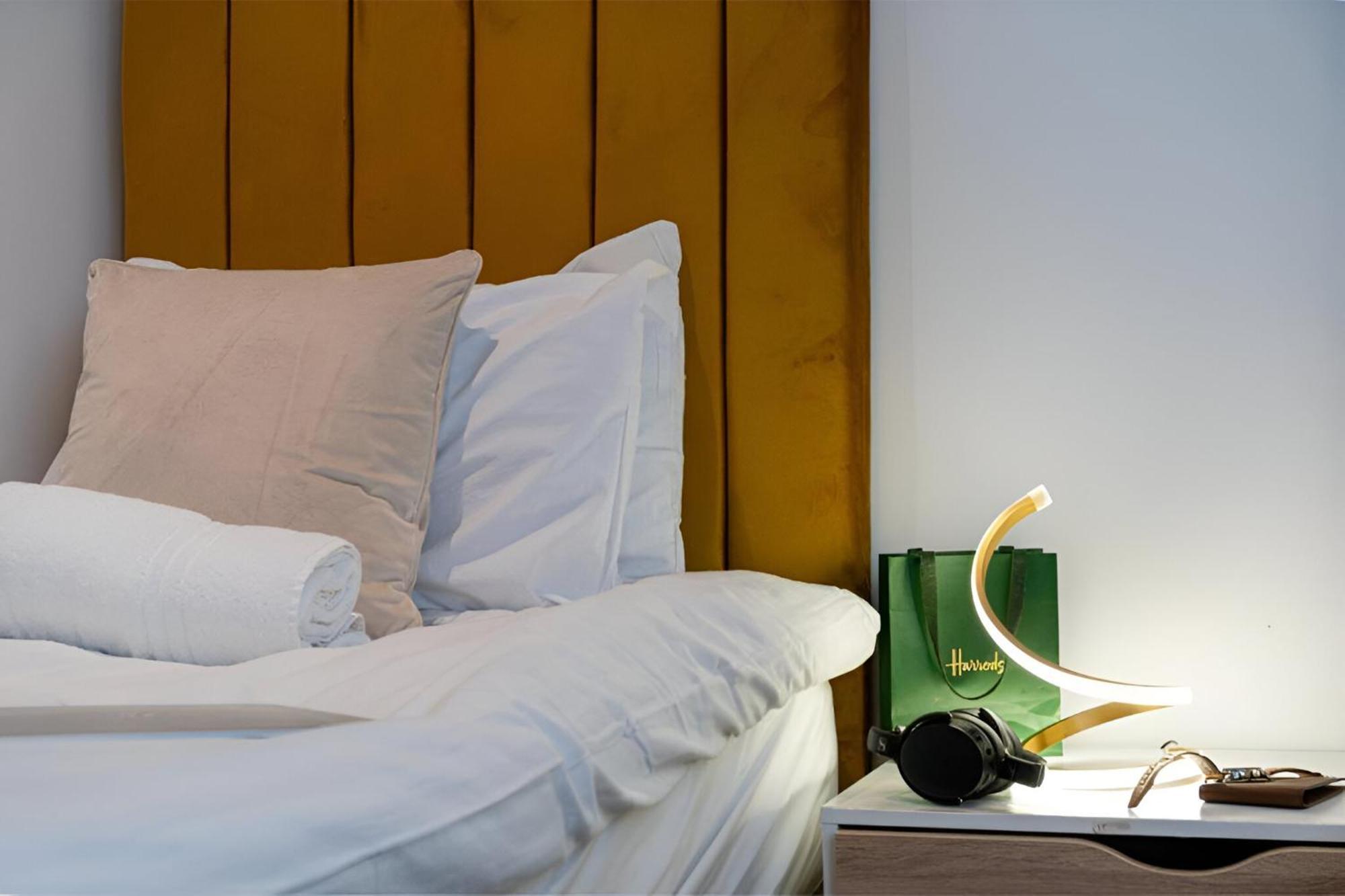 Marble Arch Penthouses With Skyline Views 런던 외부 사진