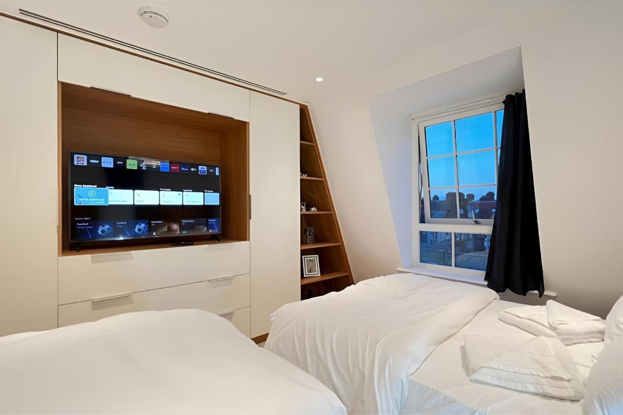 Marble Arch Penthouses With Skyline Views 런던 외부 사진